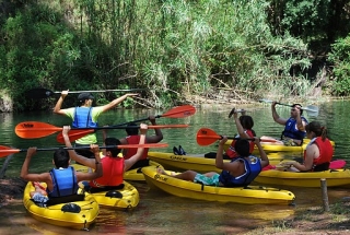  Canoeing class 